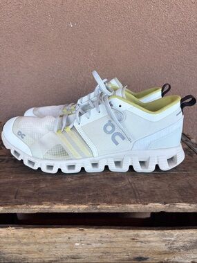 On Running Women’s Cloud X Shift In Vapor & Acacia Colorway